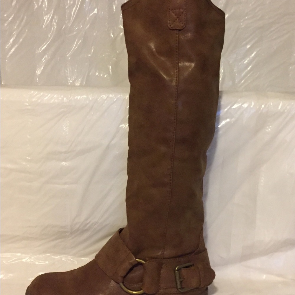 Boots - Picture 4 of 4